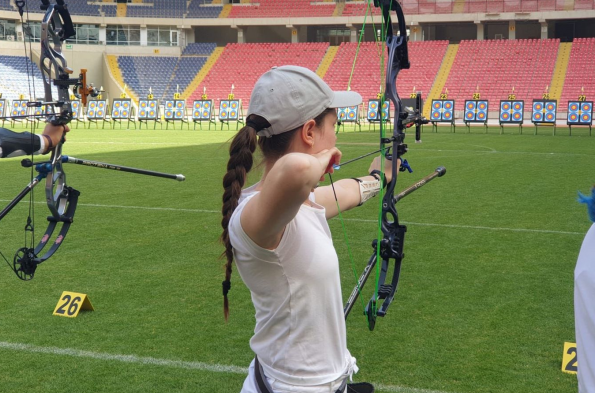 Türkiye Okçuluk Makaralı Yay Genç Kız Kategorisi - Bürge Nazra Baran