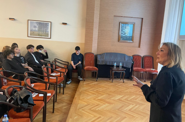 Uzman Doktor Hülya Bingöl  Çağlayan