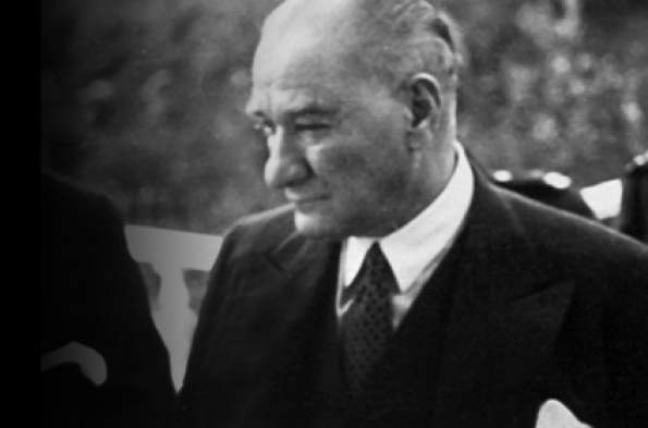 Büyük Kurtarıcı Mustafa Kemal Atatürk