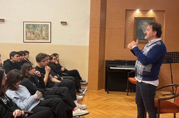 Eski FİFA Yardımcı Hakemi Sayın Evren Dölek 