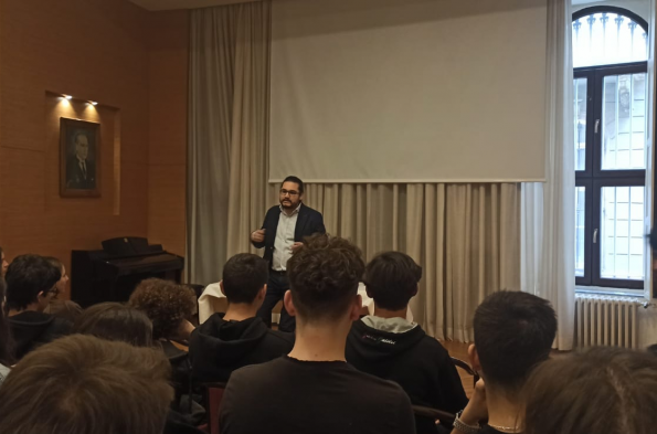 Kariyer Yolunda Bizden Biri -  Cem  Kutal