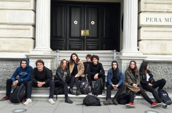 İSTANBUL  BİENALİ “ İYİ BİR KOMŞU”