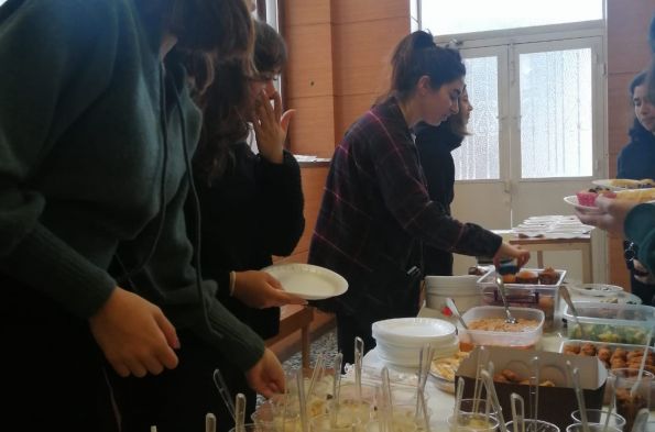 Depremzedelere Yardım Kermesi