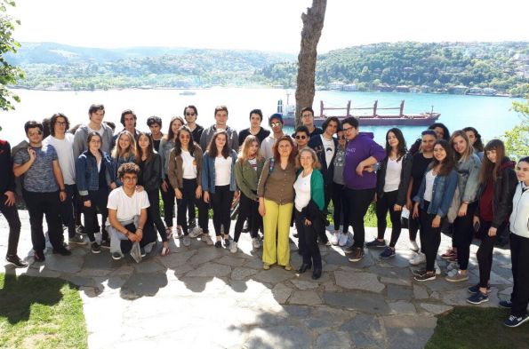 AŞİYAN YOLLARINDAN SESLENSEK SESİMİZİ DUYAR MISINIZ?