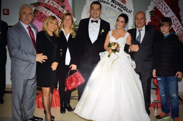 Şener Fıçıcıoğlu'nun kızı Merve'ye ve değerli eşine bir ömür boyu mutluluklar