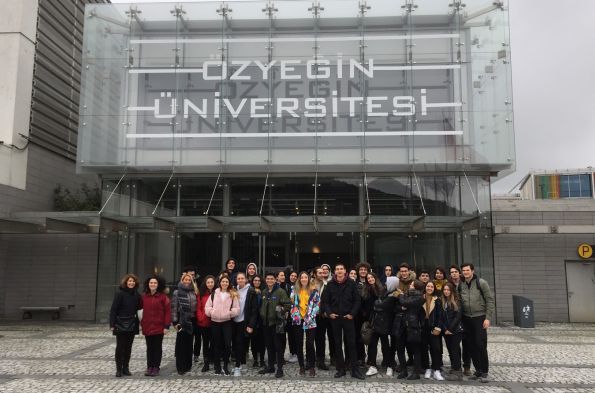Özyeğin Üniversitesi fakülte ve bölüm tanıtımı