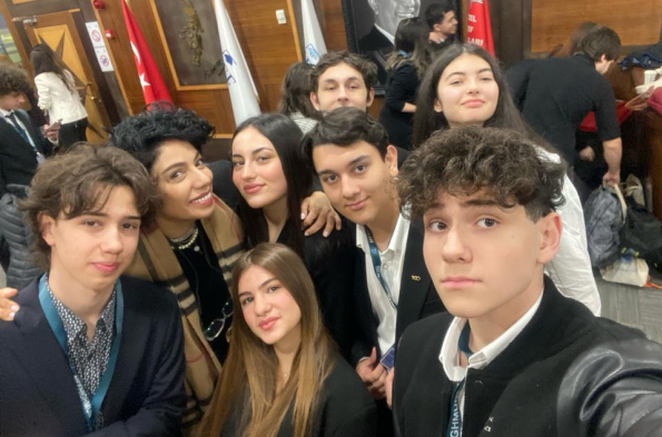 MUN KULÜBÜ ÖĞRENCİLERİNDEN ONURSAL DELEGE ÖDÜLÜ