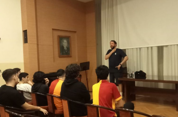 Socrates Dergisi Genel Yayın Yönetmeni Caner ELER