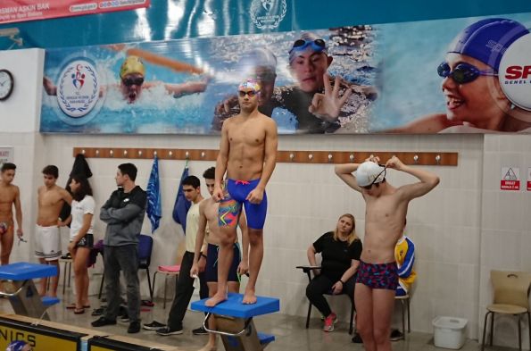 Liseler arası il yüzme yarışması