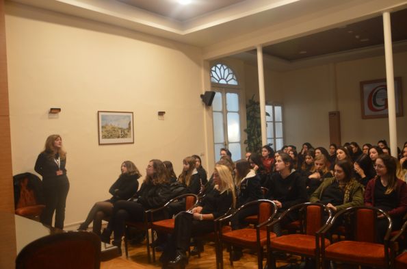 AKILCI İLAÇ KULLANIMI VE RAHİM AĞZI KANSERİ 