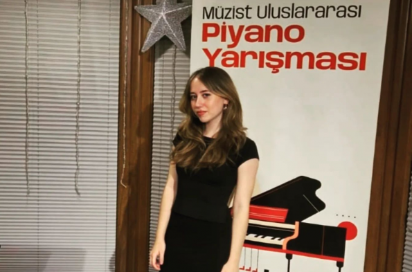 Müzist Uluslararası Piyano Yarışması - Mina Urgun