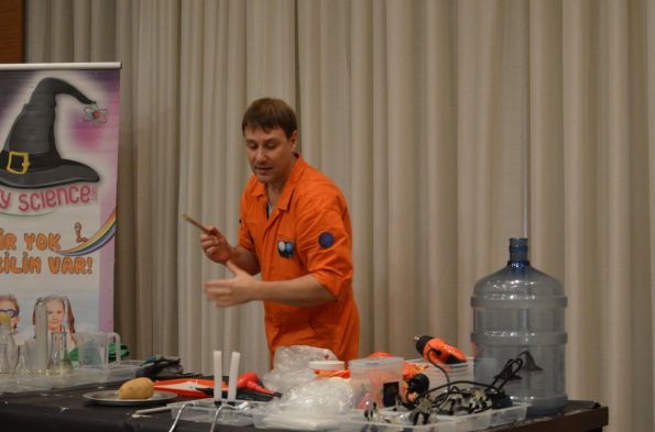 Harry Science Bilim Dünyası 