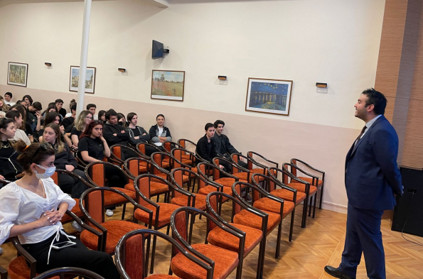 Bahçesehir Üniversitesi Arş. Gör. Mertkan Torun