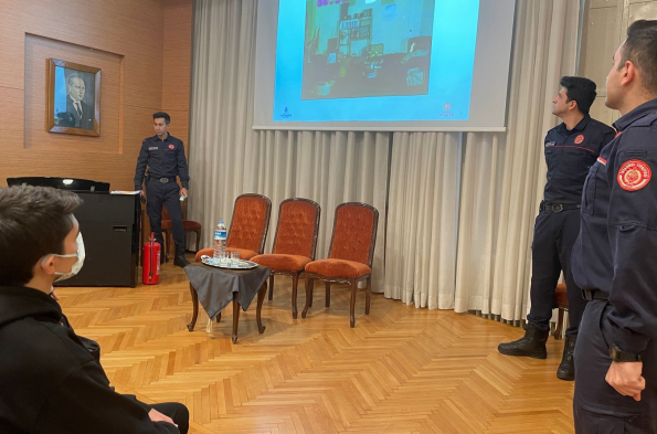 Afete Hazırlık Kulübü ve Meslekleri Tanıtma Kulübü - Yanma ve Yangına Müdahale