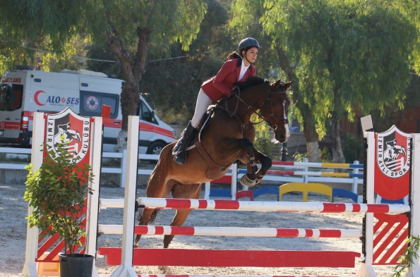  İzmir Atlı Spor Klübü - Dila Girgin